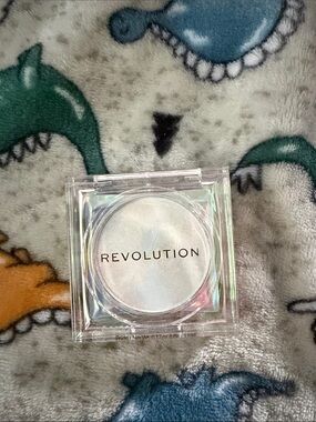 Revolution Iridescent Highlighter beauty London prism